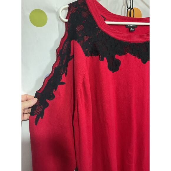 Torrid Size 4 Sweater Cutout Sleeves Red Blk - Picture 2 of 11